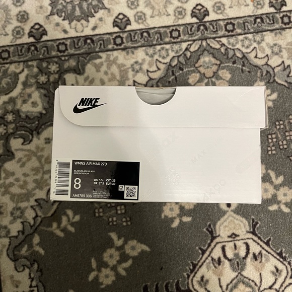 Nike Air Max 270 - Picture 6 of 6